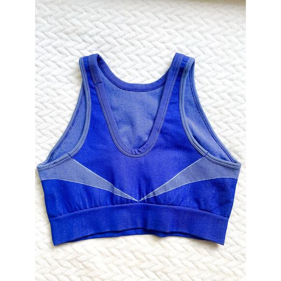 Gymshark Blue Turbo Seamless Sports Bra Medium Activewear Workout - Picture 7 of 8